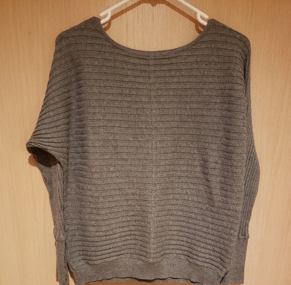Lightweight sweater